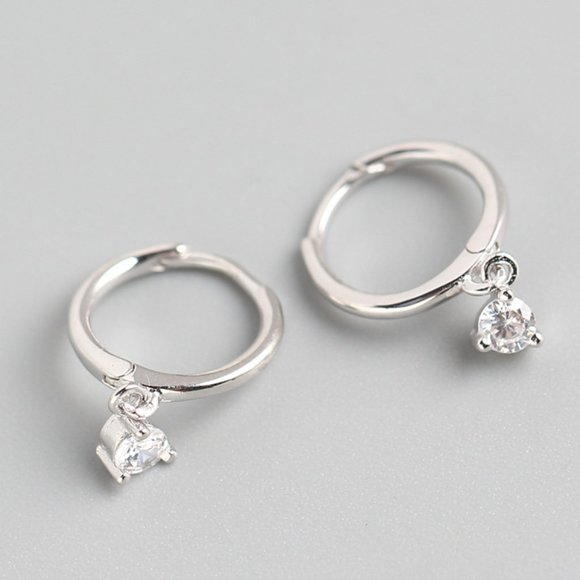 Light Luxury Diamond Ear Buckle ZB1467704 - Picture 1 of 1